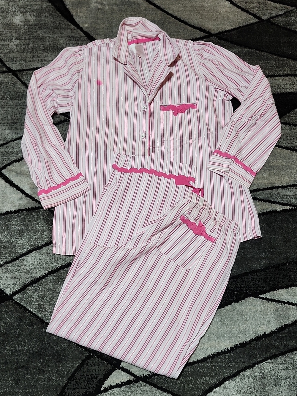 VINTAGE VICTORIA SECRET 2009 ICONIC METALLIC STRIPED RUFFLED PAJAMA SLEEP SET